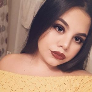 Meet your Posher, Adrianna